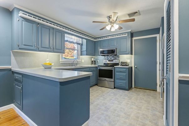 Interior, Kitchen, Stainless Steel Appliances, Wood Texture Flooring
