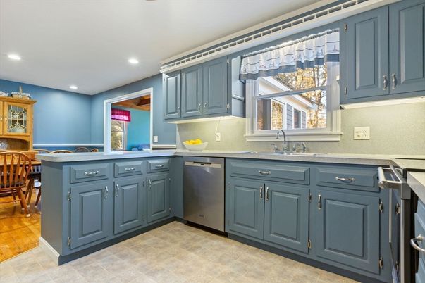 Dining room, Interior, Kitchen, Recessed Lighting, Stainless Steel Appliances, Wood Texture Flooring