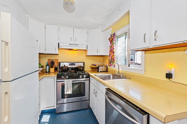 Interior, Kitchen, Stainless Steel Appliances
