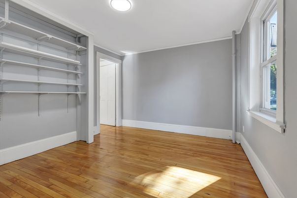 Empty room, Interior, Recessed Lighting, Walk-in Closets, Wood Texture Flooring
