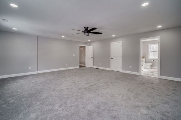 Empty room, Interior, Recessed Lighting