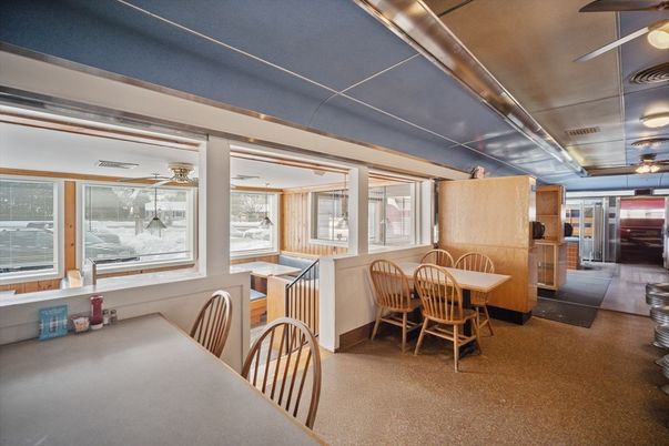 Dining room, Interior