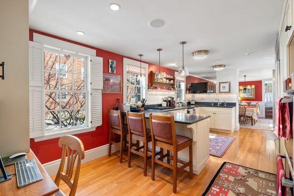 Dining room, Interior, Kitchen, Pendant Lights, Recessed Lighting, Wood Texture Flooring