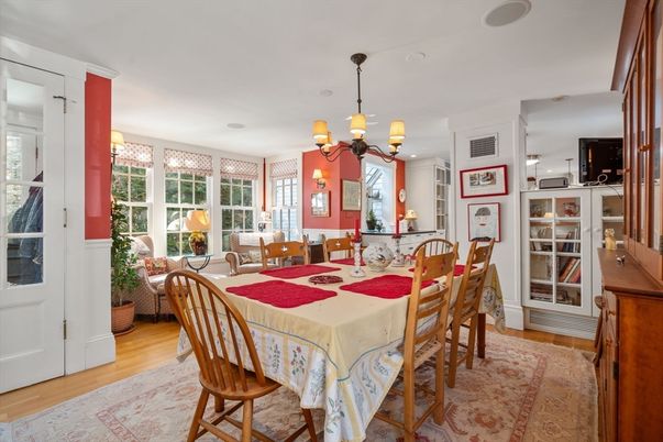 Chandelier, Dining room, Interior, Living room, Wood Texture Flooring