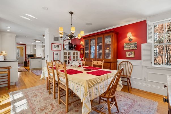 Chandelier, Dining room, Interior, Kitchen, Pendant Lights, Recessed Lighting, Wood Texture Flooring