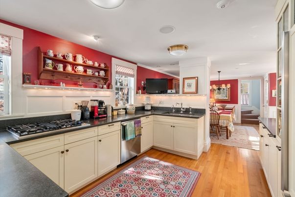 Dining room, Interior, Kitchen, Pendant Lights, Stainless Steel Appliances, Wood Texture Flooring