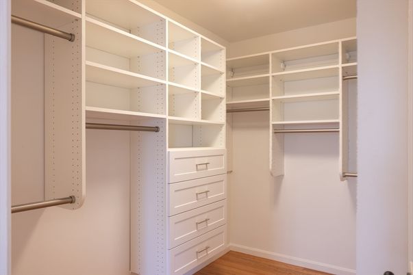 Interior, Walk-in Closets, Wood Texture Flooring