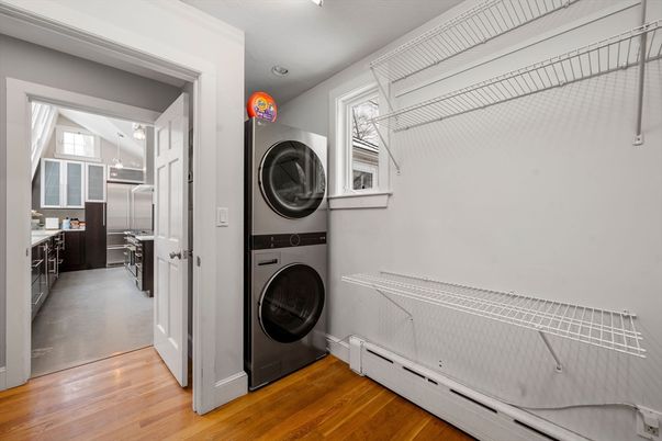 Interior, Utility Closets, Washer, Wood Texture Flooring