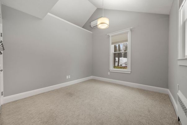 Empty room, Interior, Pendant Lights