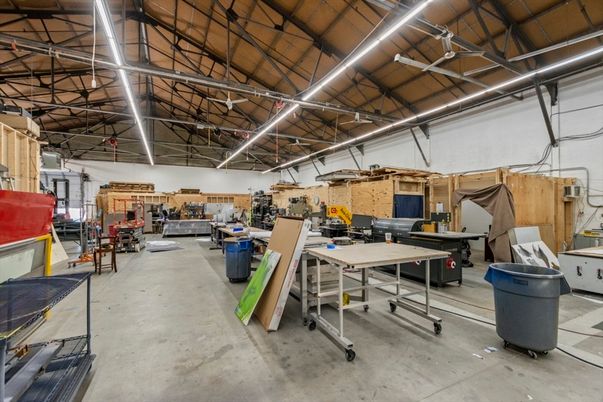 Garage, Interior