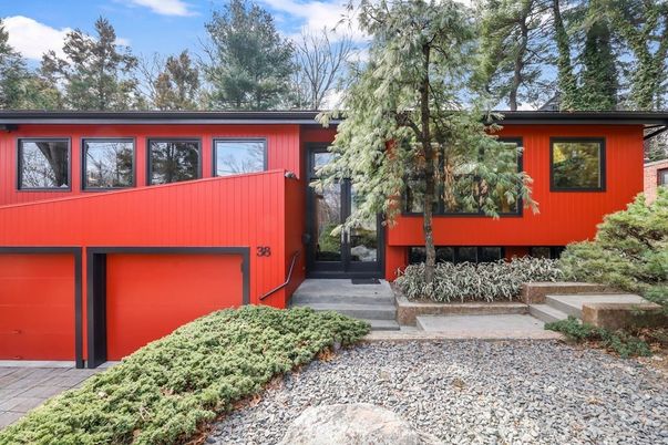 Attached, Exterior, Facade, Raised Ranch