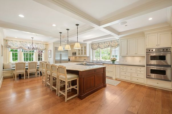 Chandelier, Dining room, Interior, Kitchen, Pendant Lights, Recessed Lighting, Stainless Steel Appliances, Wood Texture Flooring