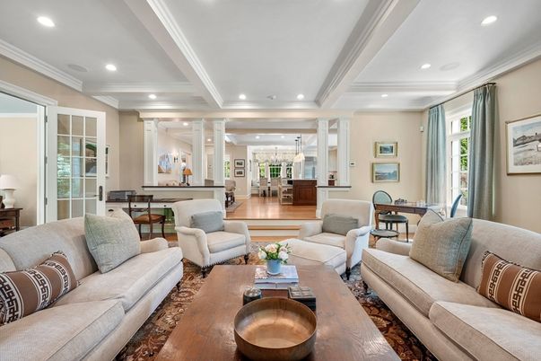 Dining room, Interior, Living room, Pendant Lights, Recessed Lighting, Wood Texture Flooring