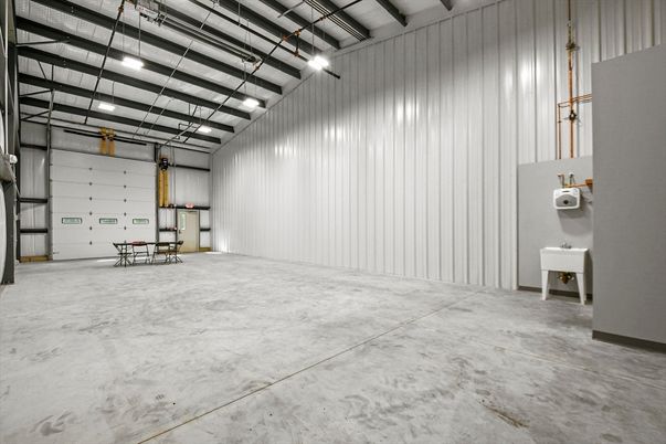 Garage, Interior