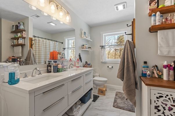 Bathroom, Dual Sink Vanities, Interior, Marble