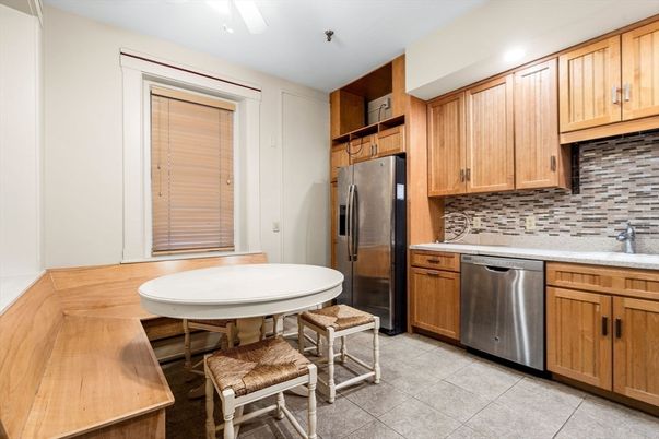 Dining room, Interior, Kitchen, Recessed Lighting, Stainless Steel Appliances