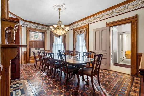 Chandelier, Dining room, Interior