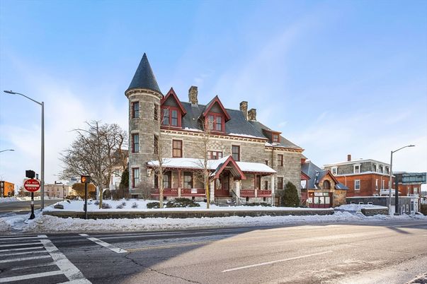 Exterior, Facade, Queen Anne Victorian