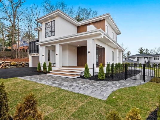 Attached, Backyard, Exterior, Facade, Modern