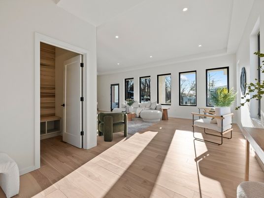 Interior, Living room, Recessed Lighting, Wood Texture Flooring