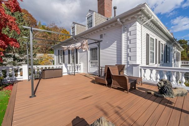 Exterior, Hot Tub