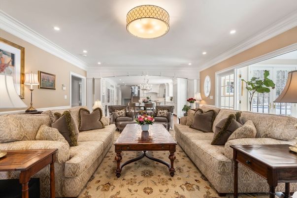 Chandelier, Dining room, Interior, Living room, Recessed Lighting