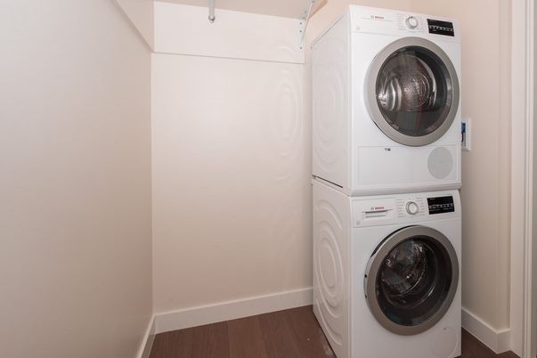 Interior, Utility Closets, Washer, Wood Texture Flooring