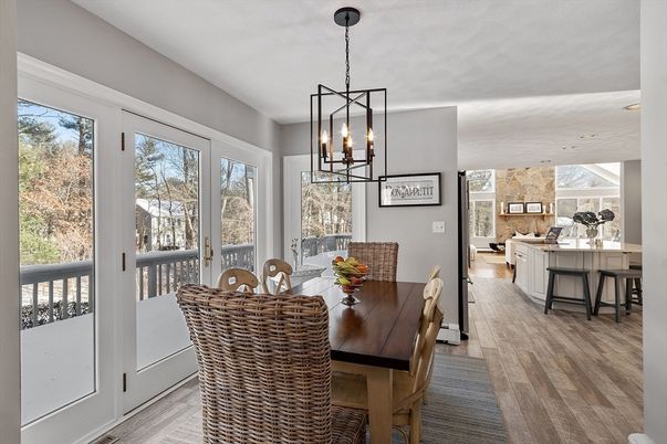 Dining room, Interior, Pendant Lights, Recessed Lighting, Stone Walls, Wood Texture Flooring