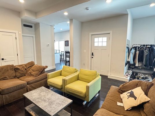 Interior, Living room, Recessed Lighting, Wood Texture Flooring