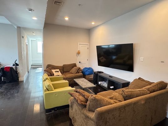 Interior, Living room, Recessed Lighting, Wood Texture Flooring