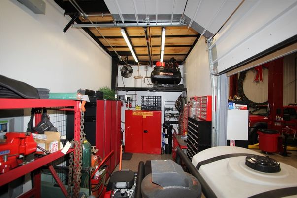 Garage, Interior