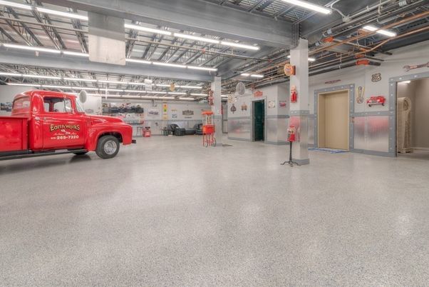 Garage, Interior