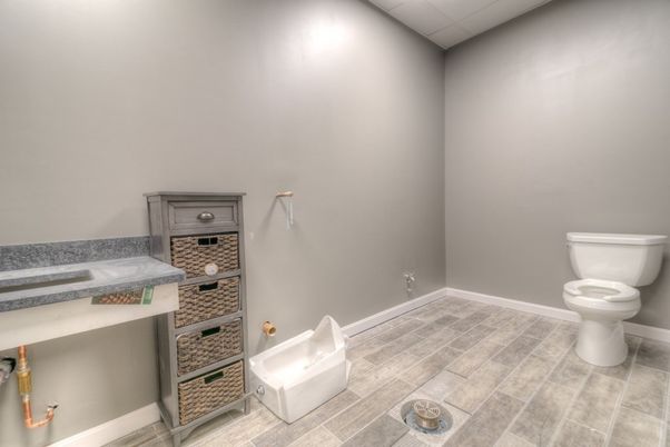 Bathroom, Interior, Recessed Lighting