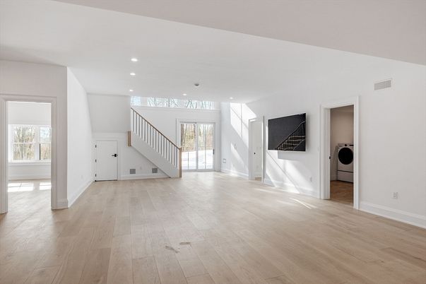 Empty room, Interior, Recessed Lighting, Washer, Wood Texture Flooring