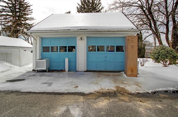 Detached Garage, Exterior