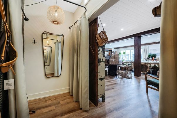 Interior, Pendant Lights, Recessed Lighting, Wood Texture Flooring