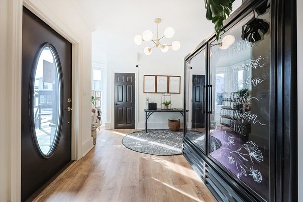 Interior, Pendant Lights, Wood Texture Flooring