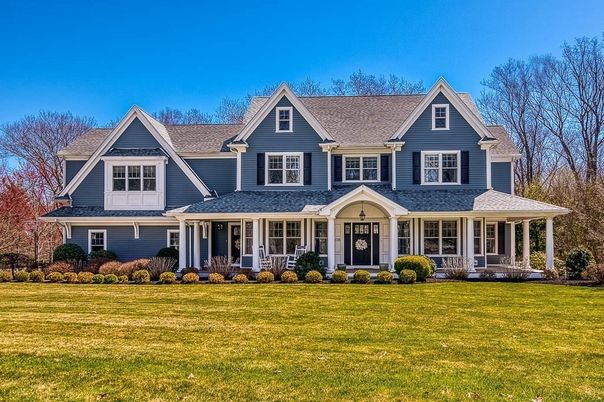 Exterior, Facade, Farmhouse