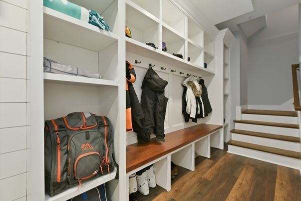 Interior, Walk-in Closets, Wood Texture Flooring