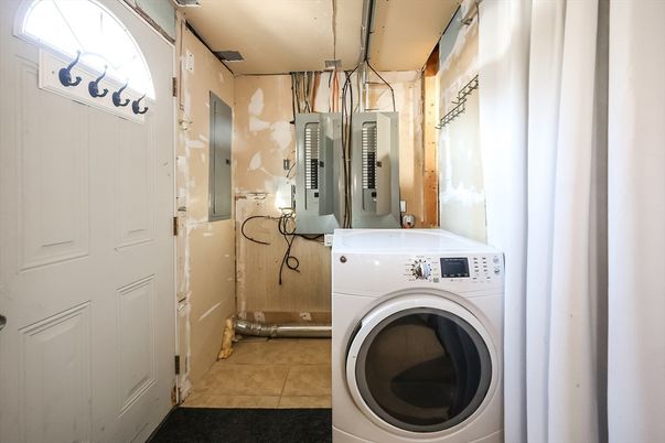 Interior, Washer