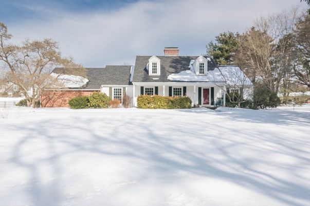 Backyard, Exterior, Facade, Cape Cod