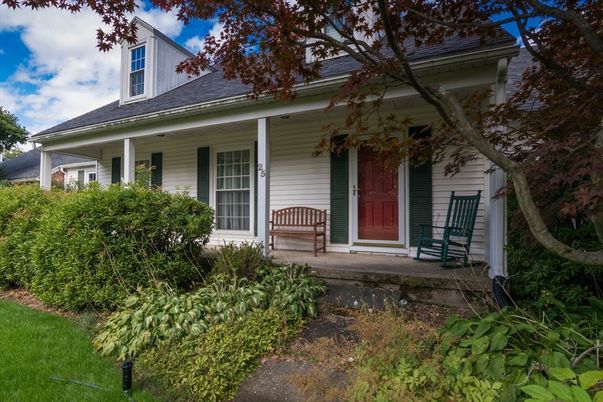 Exterior, Facade, Cape Cod
