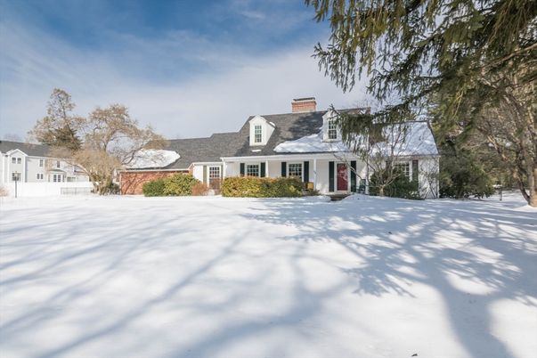 Backyard, Exterior, Facade, Cape Cod