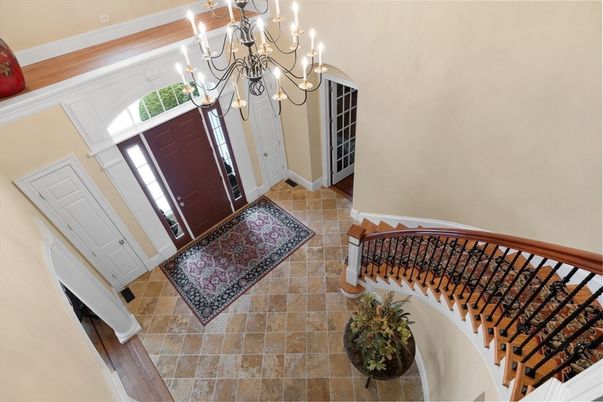 Chandelier, Interior