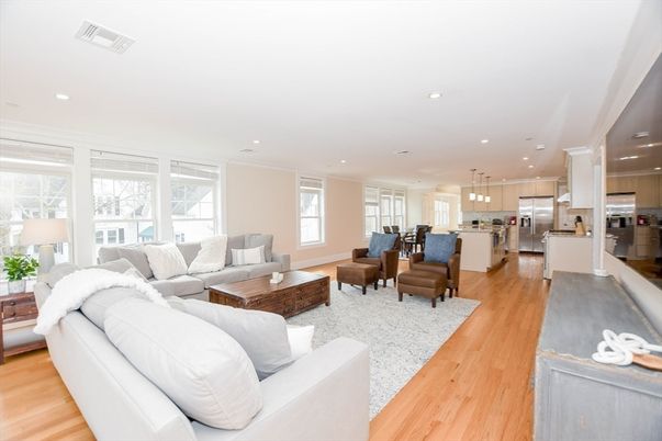 Dining room, Interior, Kitchen, Living room, Pendant Lights, Recessed Lighting, Stainless Steel Appliances, Wood Texture Flooring