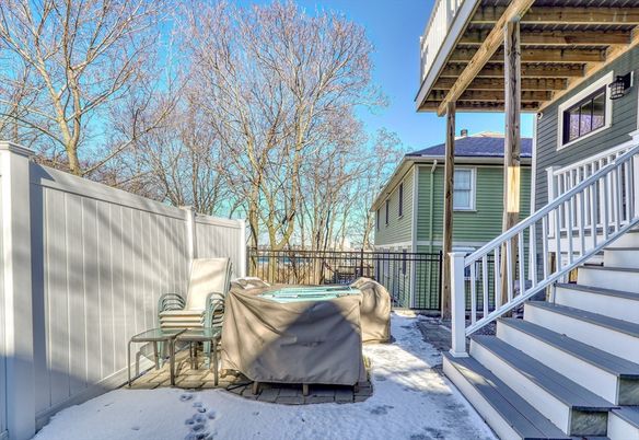 Exterior, Hot Tub