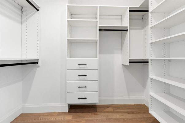 Interior, Walk-in Closets, Wood Texture Flooring
