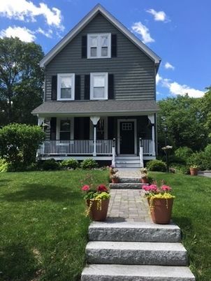 Exterior, Facade, Queen Anne Victorian