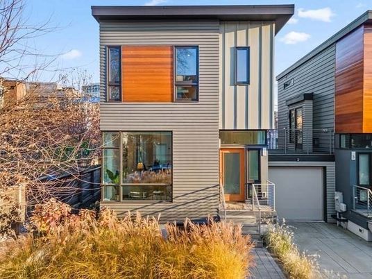Attached, Exterior, Facade, Modern