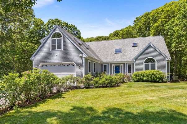 Attached, Backyard, Exterior, Facade, Ranch
